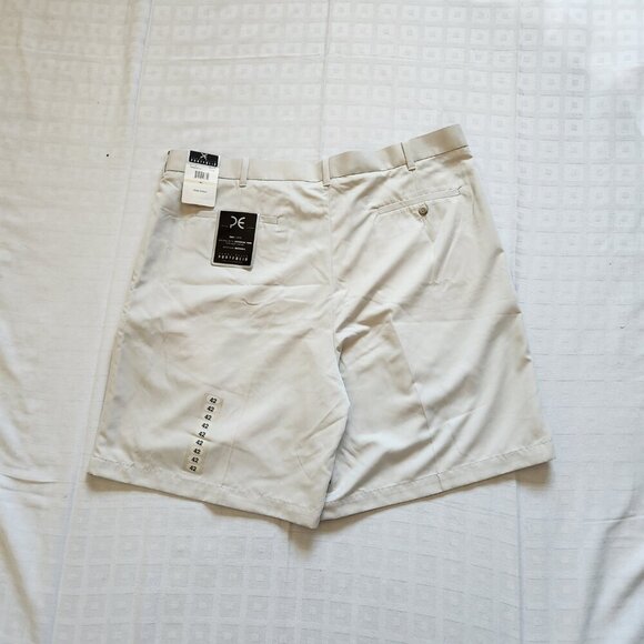 New Perry Ellis Golf Shorts Mens Size 42 Beige Microfiber Performance NWT - Picture 2 of 6